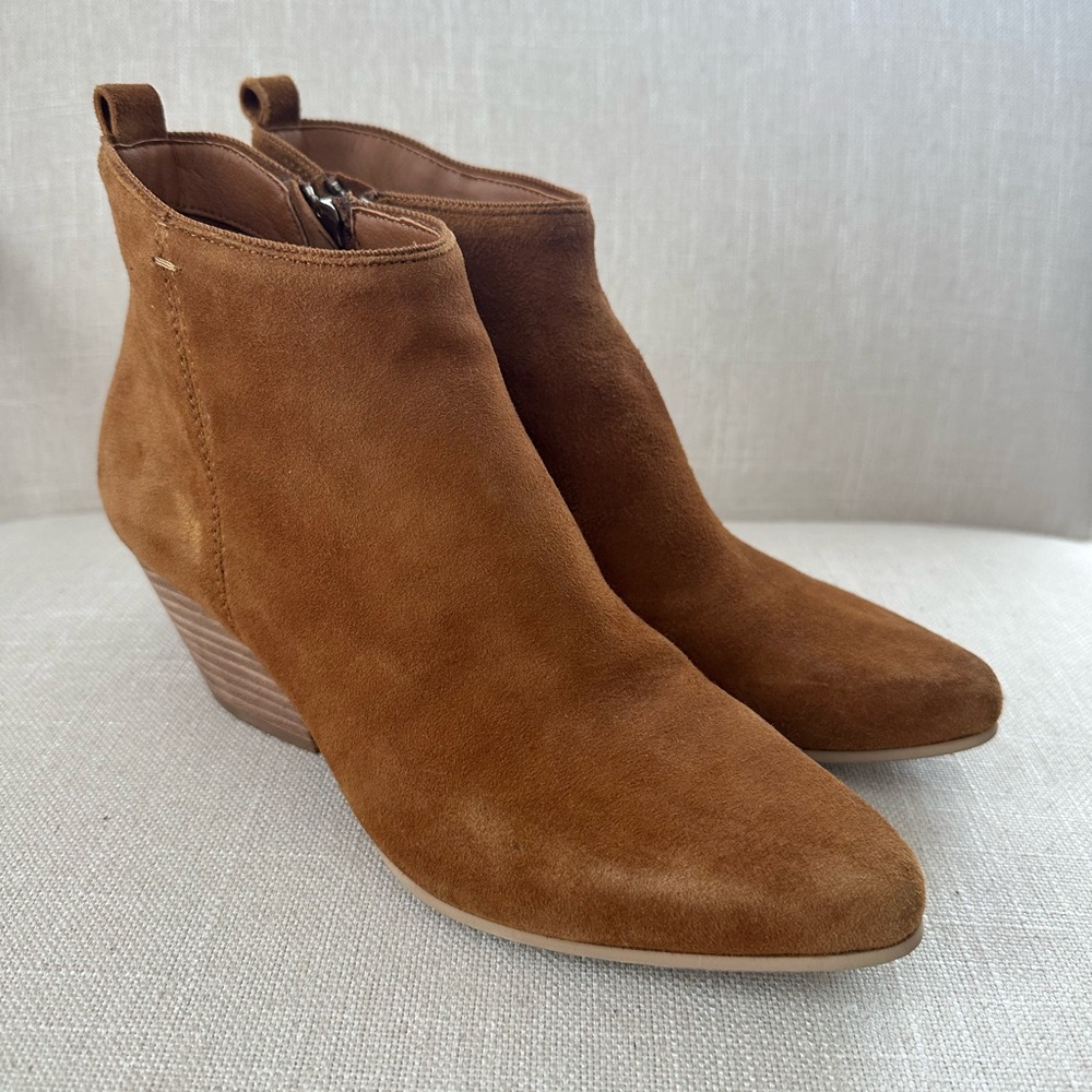 Dolce Vita Pearce Brown Suede Bootie - Size 7.5